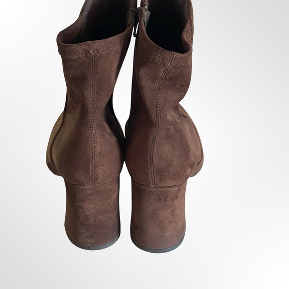 Women's Suede Ankle Boots - Elegant Block Heel size 9.5 - Picture 3 of 6